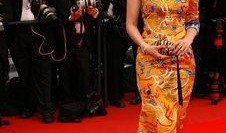 龙袍最新爆料视频,最新爆料视频带你领略皇家尊贵风采